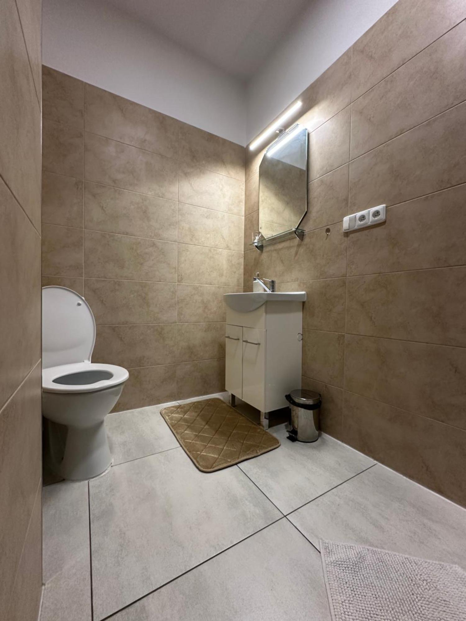 Modern & Cozy Apartment Near Hockey & Football Arena Bratislava Luaran gambar
